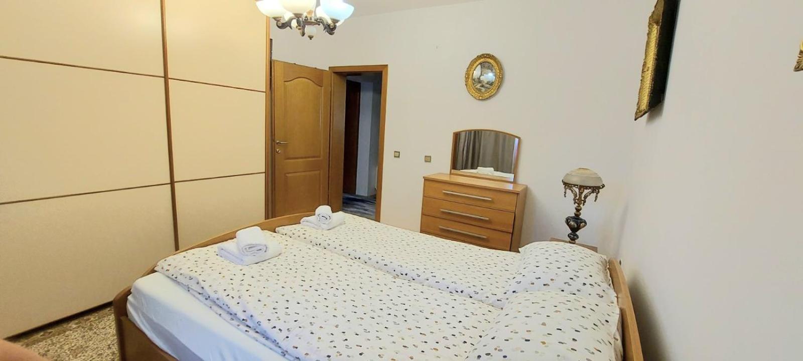 Family Apartment With Garden Sarajevo Eksteriør bilde